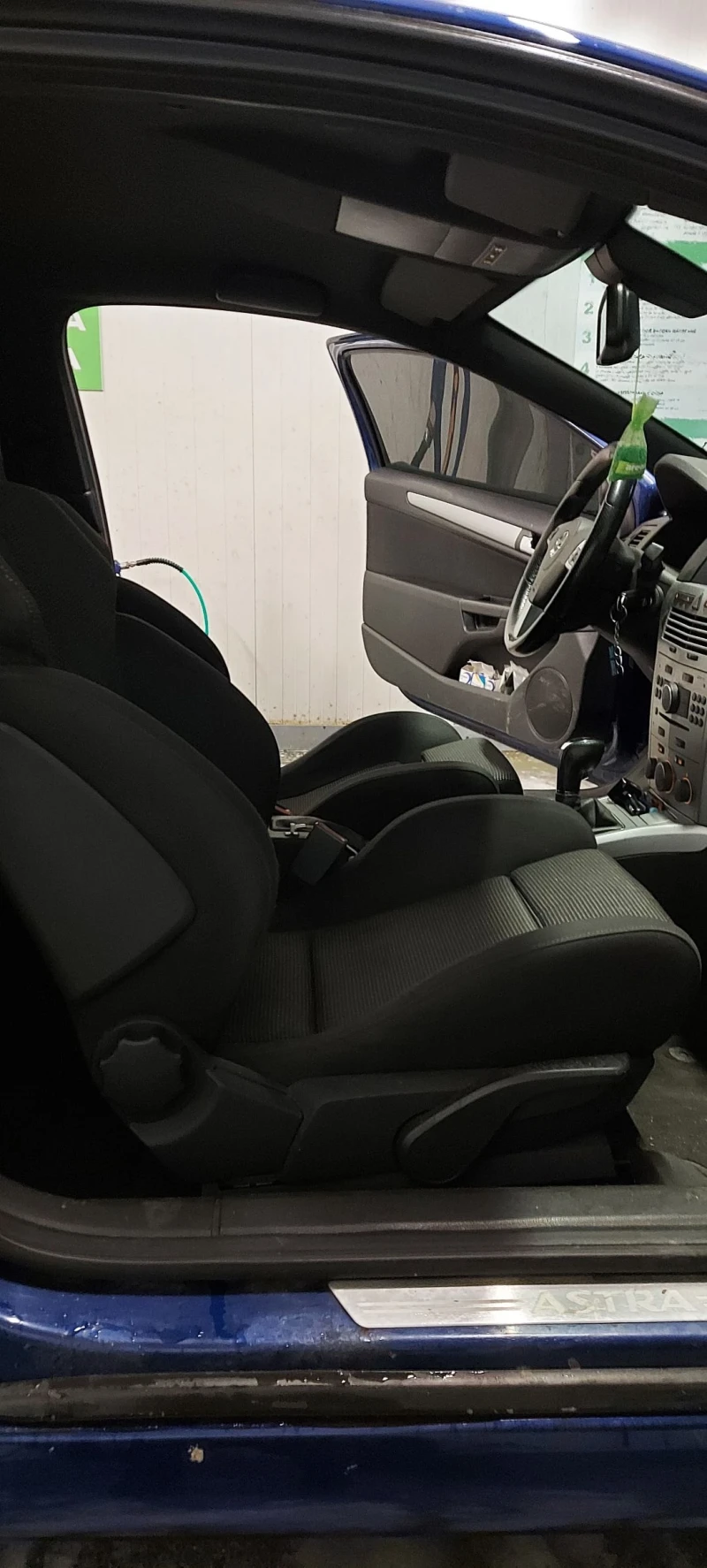 Opel Astra GTC, снимка 12 - Автомобили и джипове - 52742618