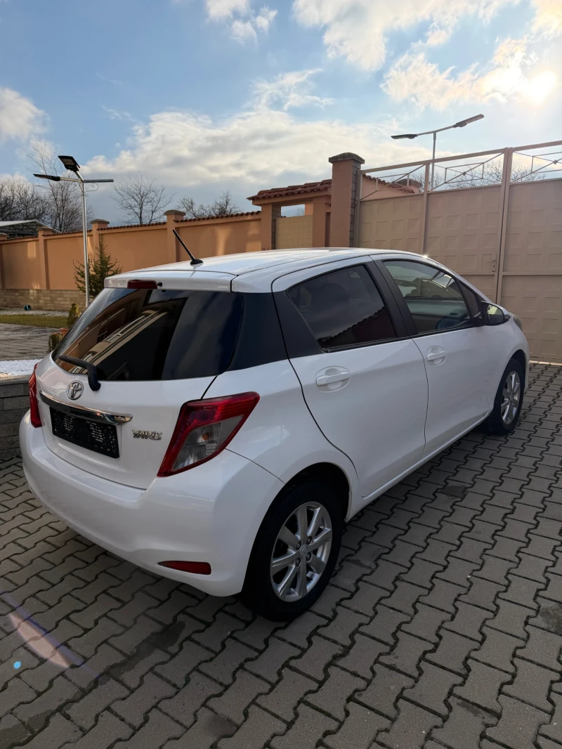 Toyota Yaris 1.3, снимка 2 - Автомобили и джипове - 53133078