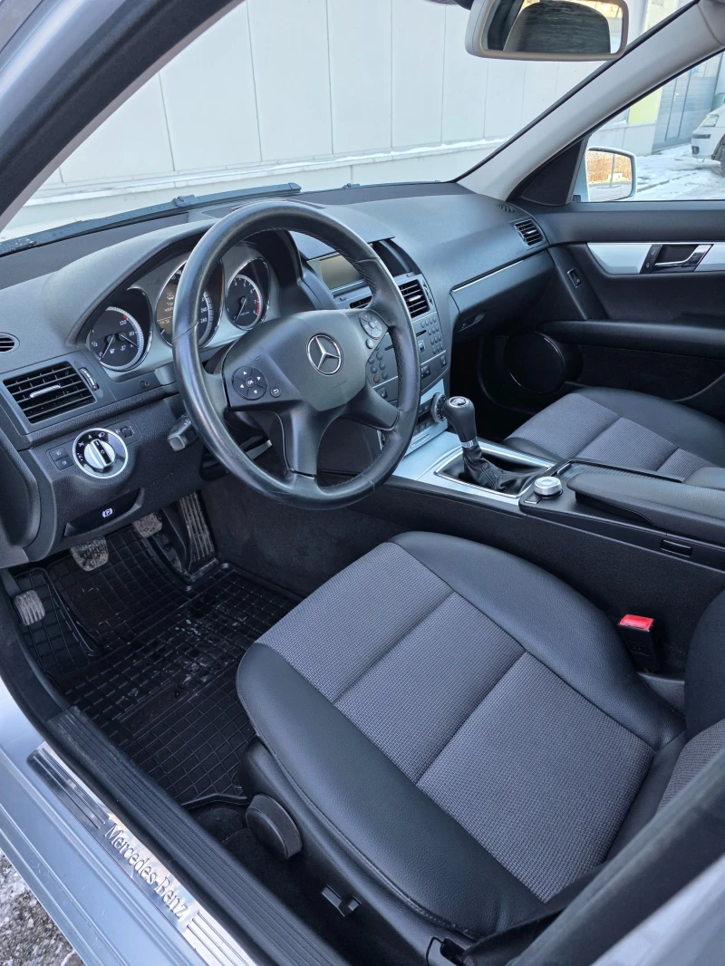 Mercedes-Benz C 180, снимка 11 - Автомобили и джипове - 53174555