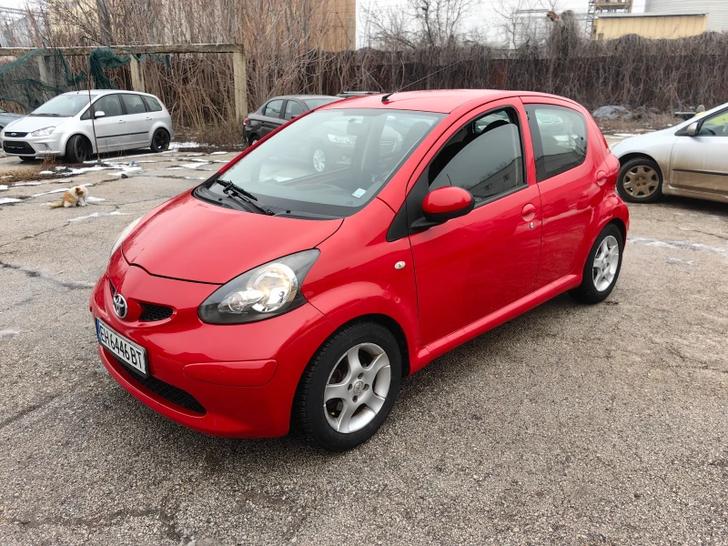 Toyota Aygo 1.0 бензин, Автоматик, Климатик, 5 врати, снимка 8 - Автомобили и джипове - 53200848
