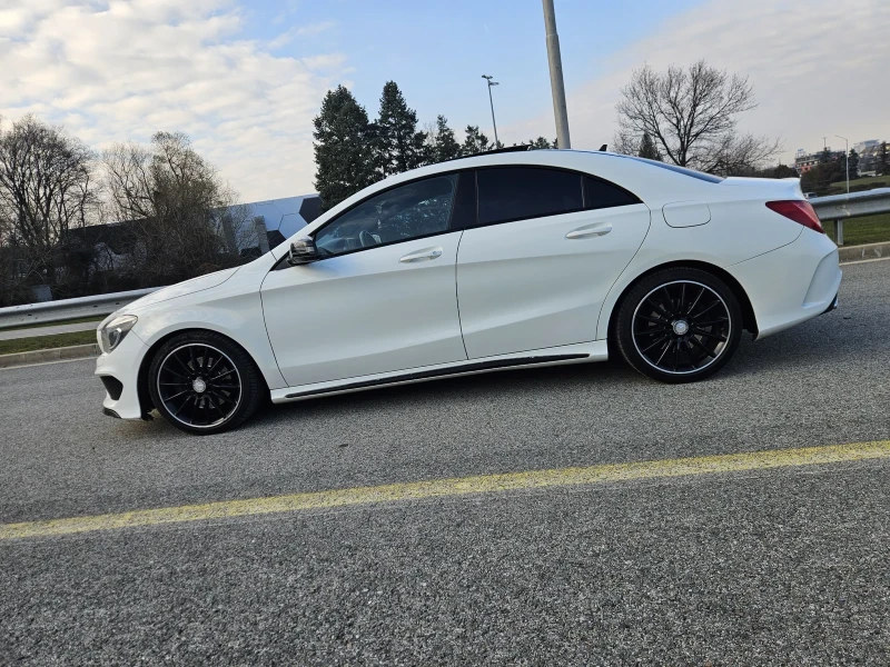 Mercedes-Benz CLA 220 4MATIC, снимка 9 - Автомобили и джипове - 53560994