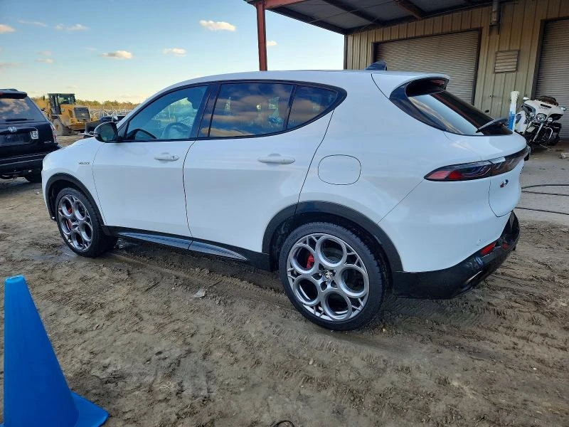Alfa Romeo Tonale HYBRID* KEYLESS* AWD* ДИГИТАЛНО* ТАБЛО , снимка 2 - Автомобили и джипове - 53888747