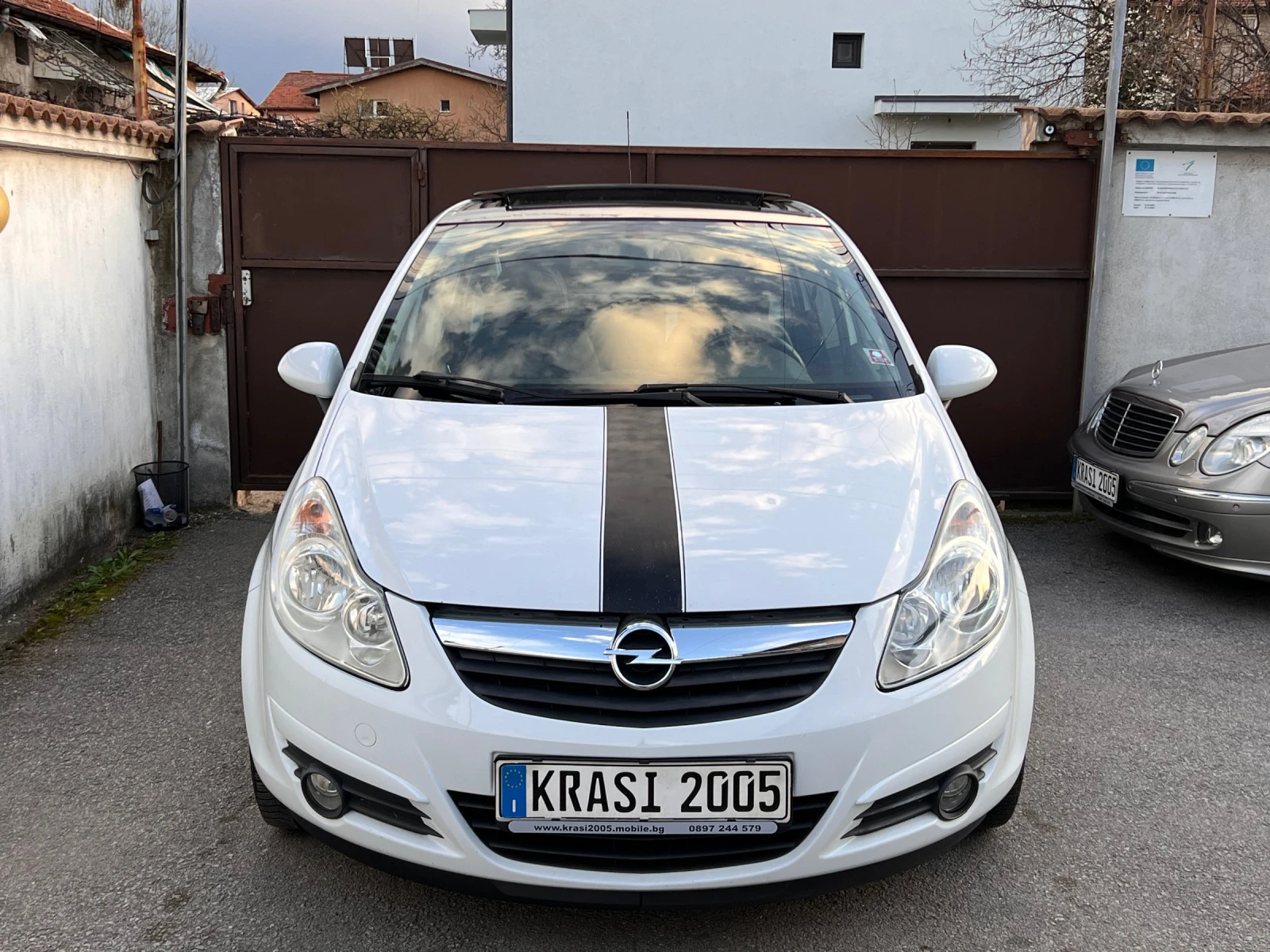 Opel Corsa 1, 2I AUTOMATIC PANORAMA COSMO - изображение 2