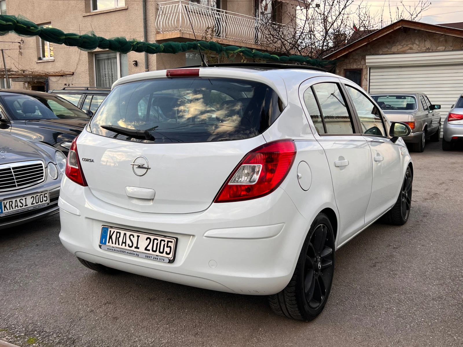 Opel Corsa 1, 2I AUTOMATIC PANORAMA COSMO - изображение 6