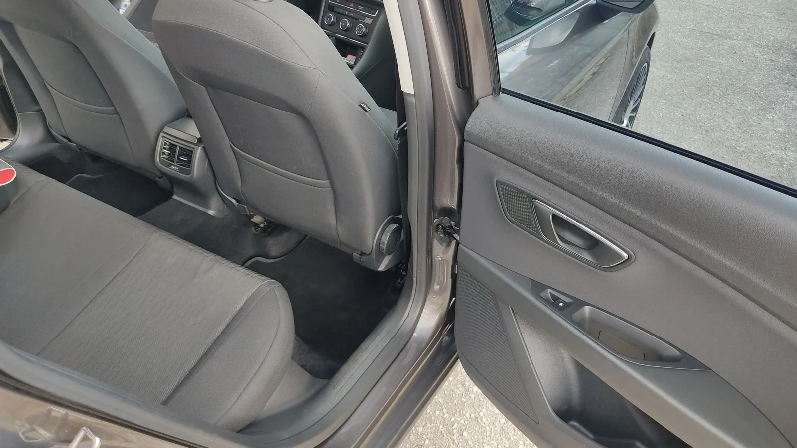 Seat Leon 1.6 TDI  | Mobile.bg   15