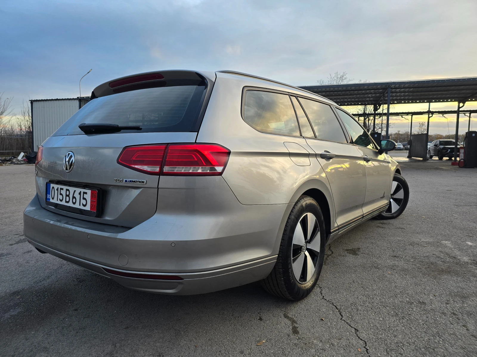 VW Passat КАТО НОВ/1.6TDI/EURO 6 - изображение 4