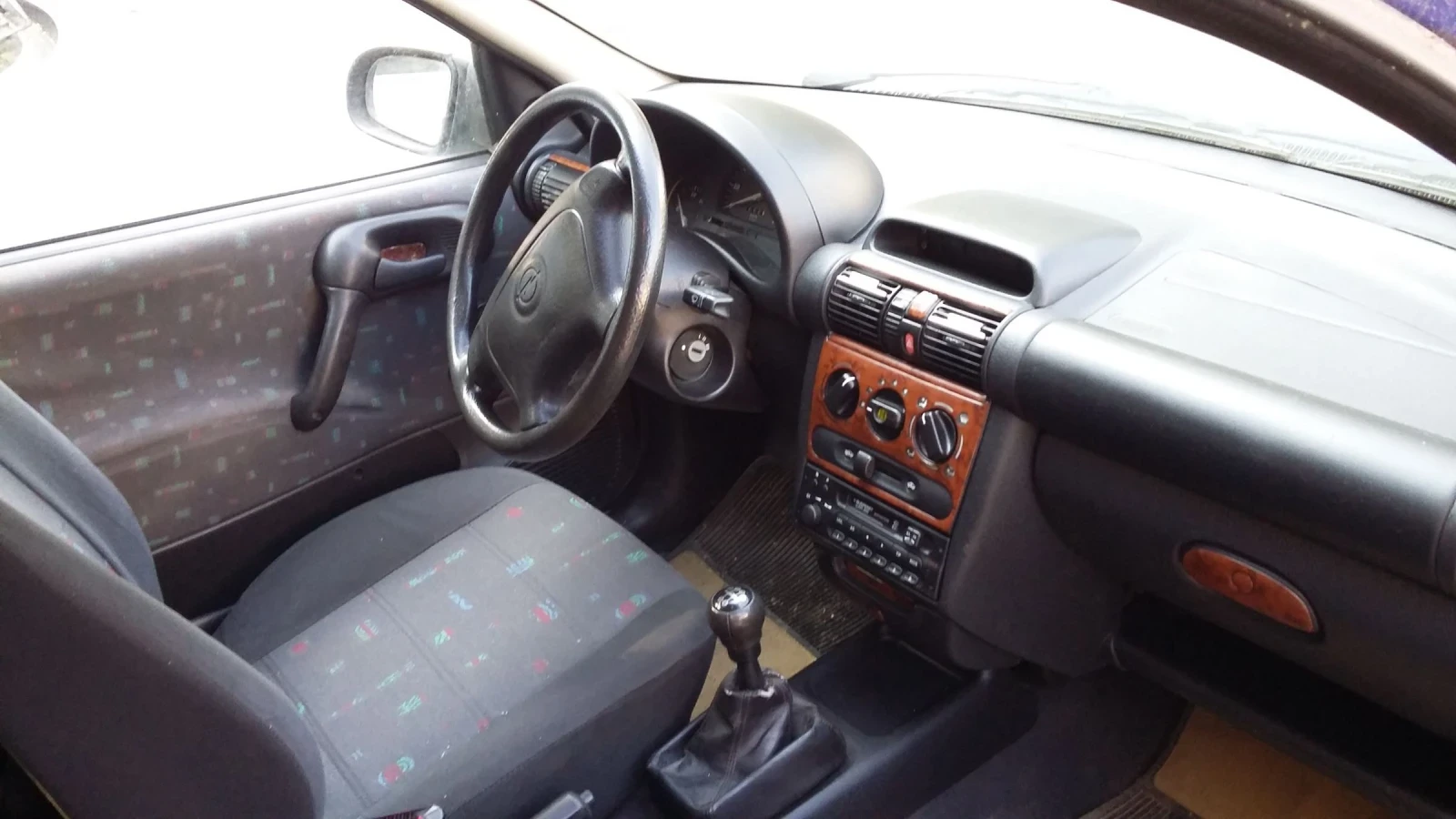 Opel Corsa  - изображение 7