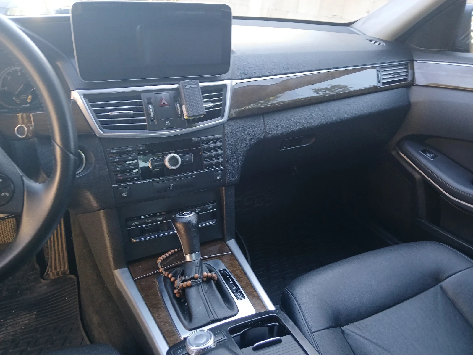 Mercedes-Benz E 220  - изображение 2