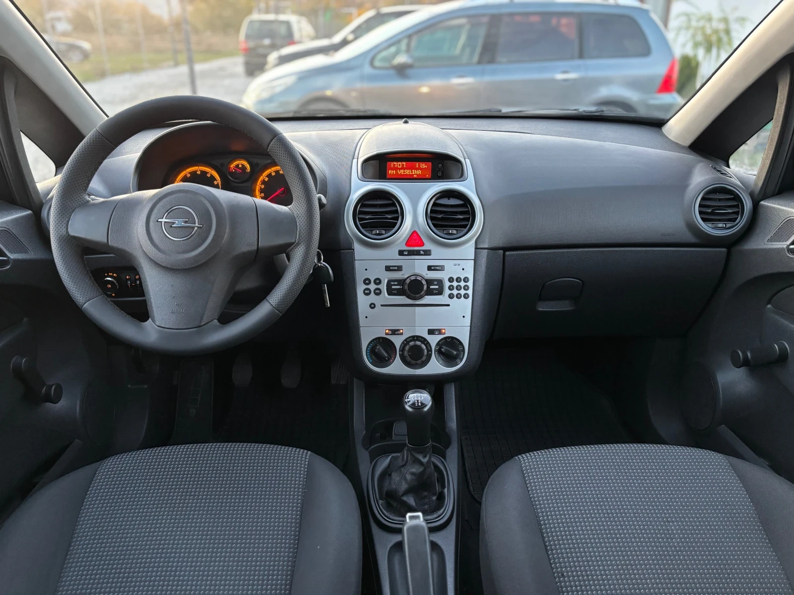 Opel Corsa 1.4Бензин/2011г/133хил км | Mobile.bg — изображение 13