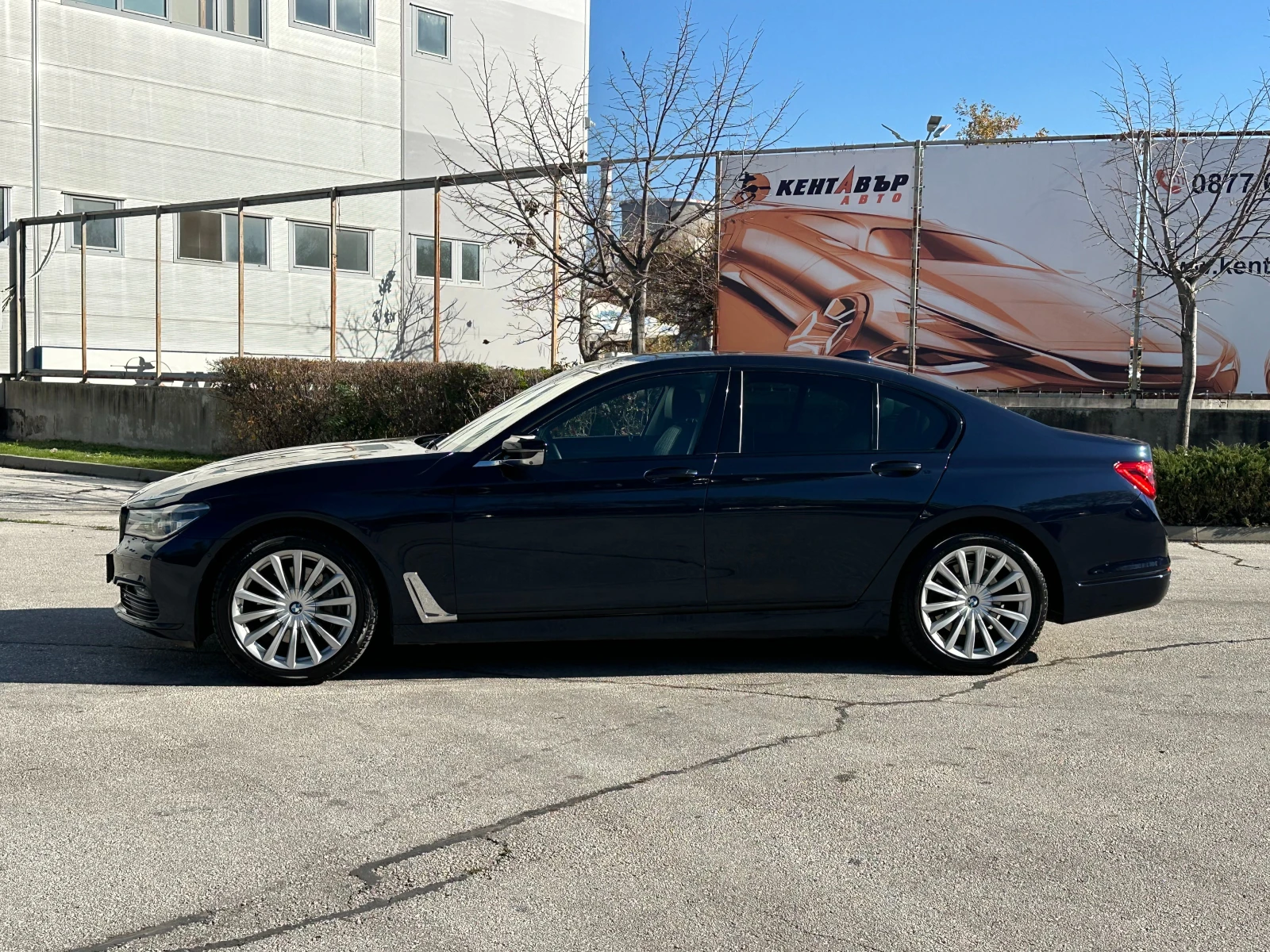 BMW 740 D 320 к.с. Xdrive От БГ/Сервизна история/ - изображение 2