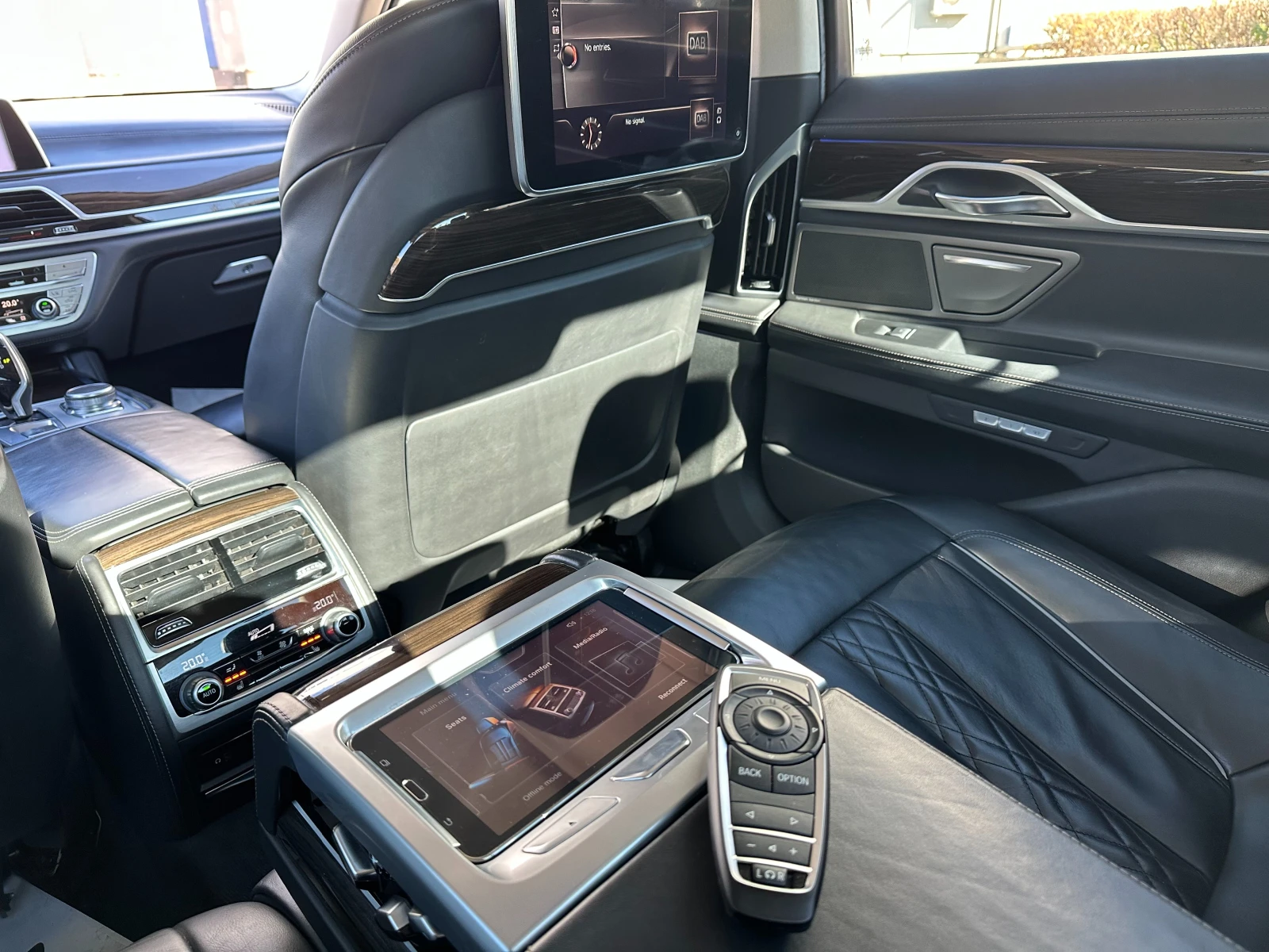 BMW 740 D 320 к.с. Xdrive От БГ/Сервизна история/ - изображение 10