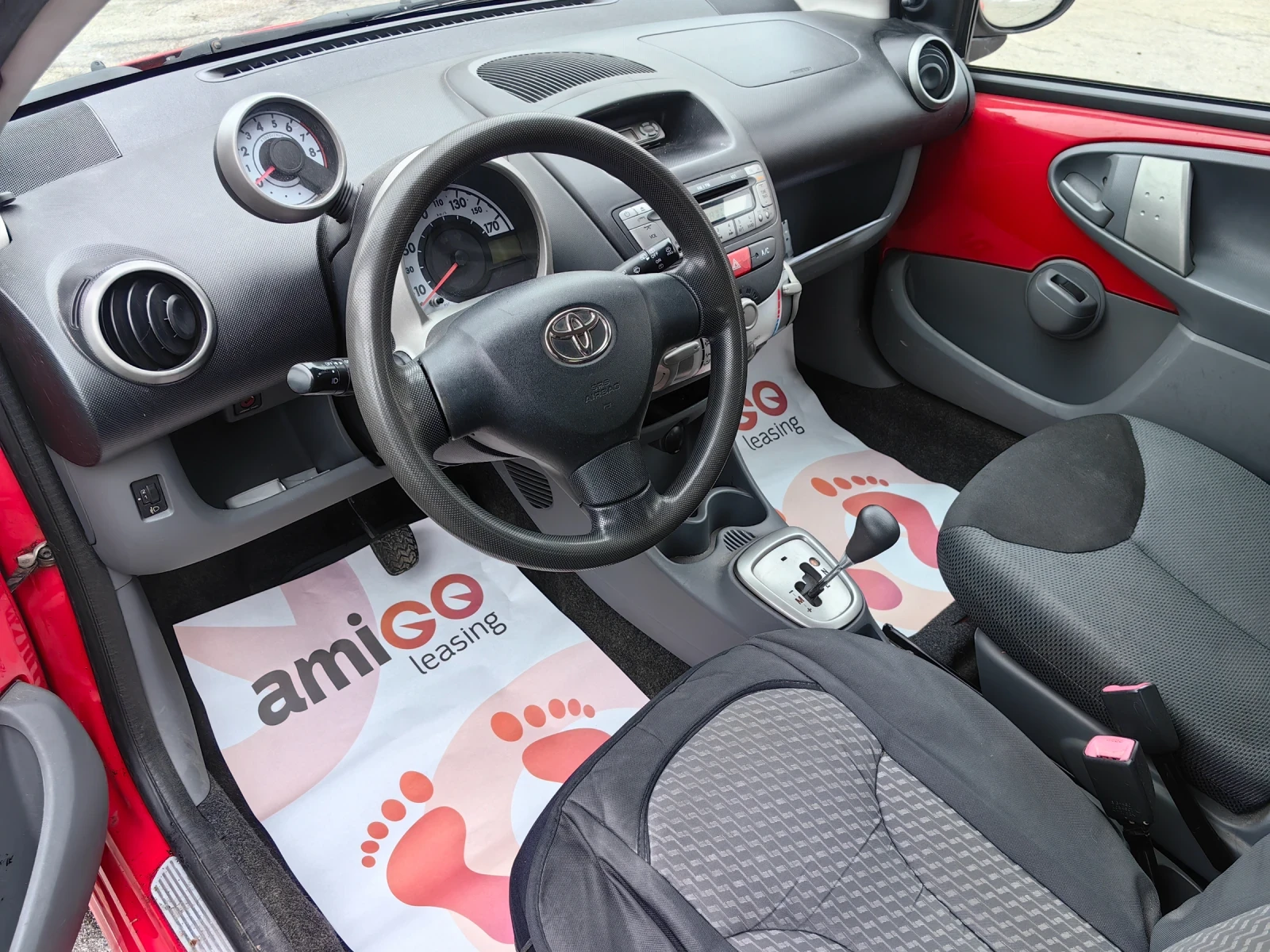 Toyota Aygo 1.0 бензин, Автоматик, Климатик, 5 врати - изображение 10