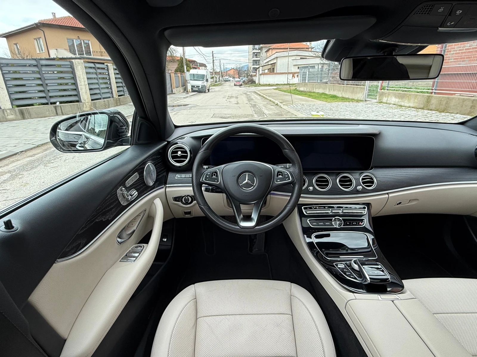 Mercedes-Benz E 400 AMG-PAKET-4X4-ШВЕЙЦАРИЯ-FULL, снимка 10 - Автомобили и джипове - 54079846