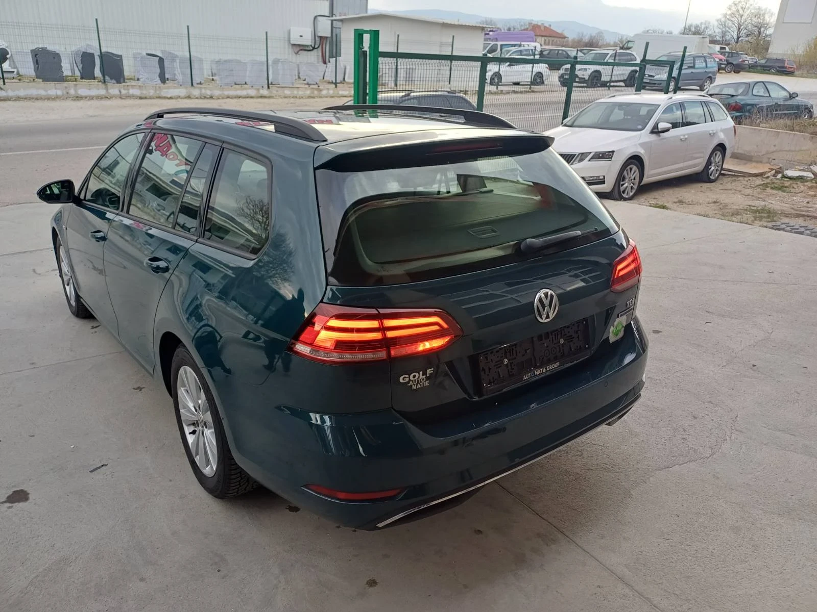 VW Golf TGI Metan, снимка 4 - Автомобили и джипове - 54097317