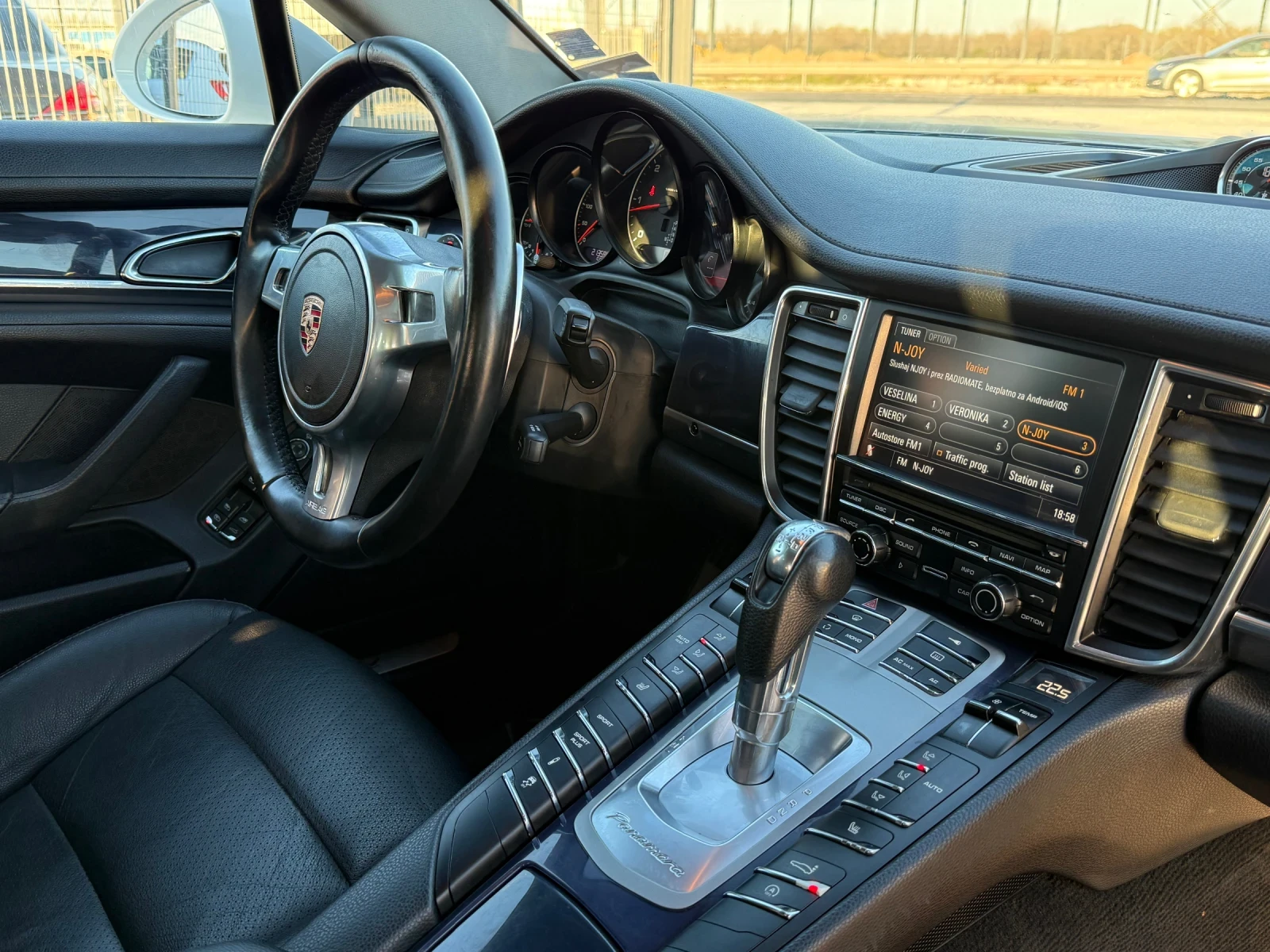 Porsche Panamera 3.0D* 2013г* 212.000КМ* Топ Състояние* 4Х4* Сервиз, снимка 15 - Автомобили и джипове - 54141039