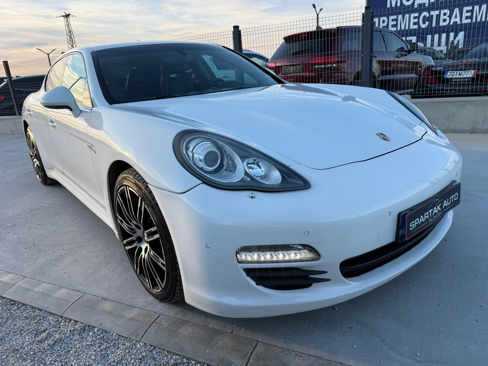 Porsche Panamera 3.0D* 2013г* 212.000КМ* Топ Състояние* 4Х4* Сервиз, снимка 3 - Автомобили и джипове - 54141039