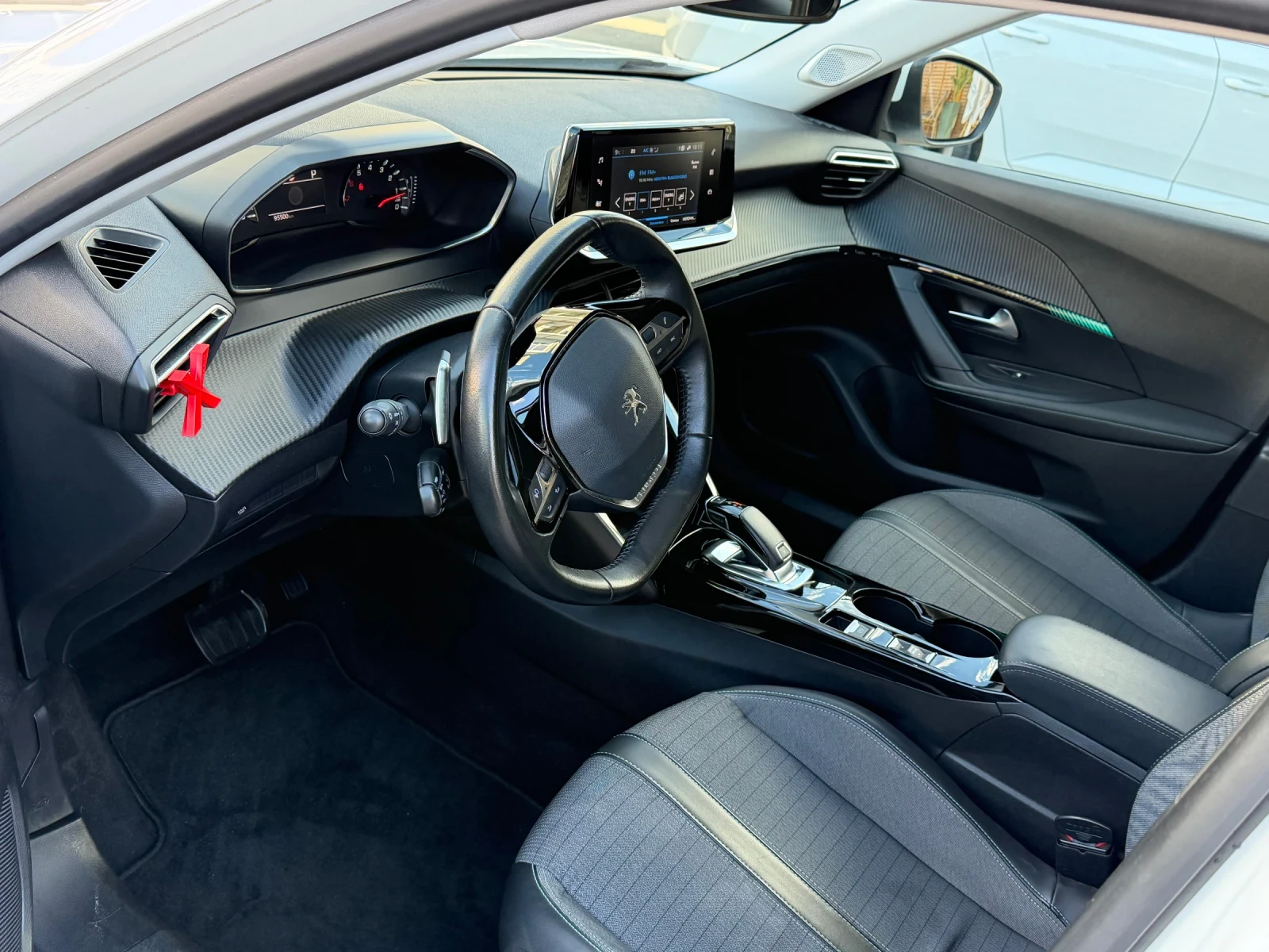 Peugeot 2008 Сервизна история!!!, снимка 12 - Автомобили и джипове - 54184239