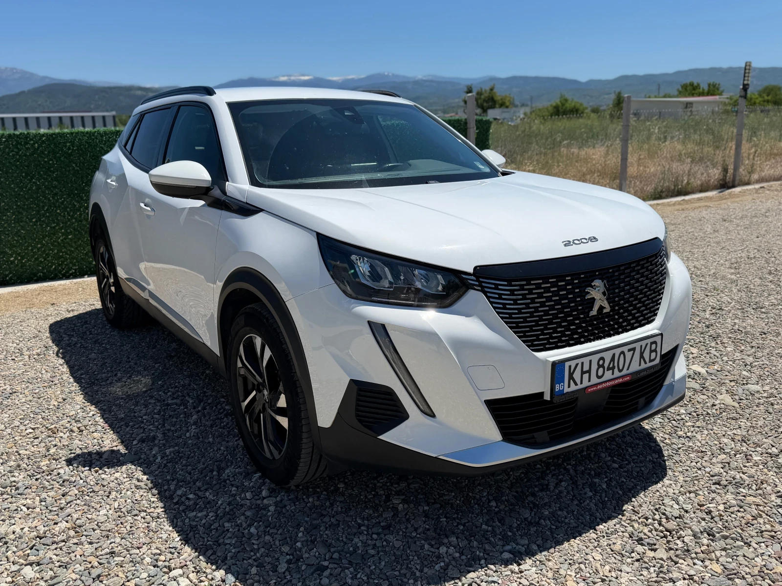 Peugeot 2008 Сервизна история!!!, снимка 2 - Автомобили и джипове - 54513711
