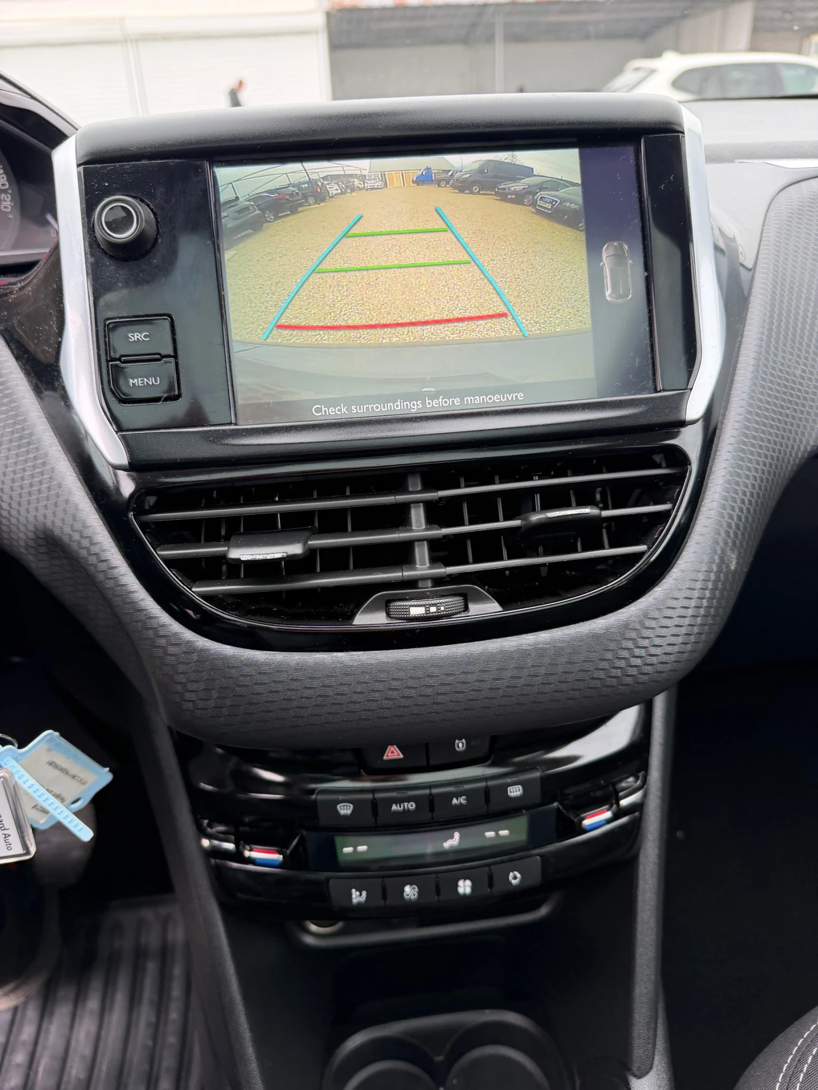 Peugeot 208 1.6d/100hp/CAMERA/PANORAMA/EVRO6/, снимка 8 - Автомобили и джипове - 54197088