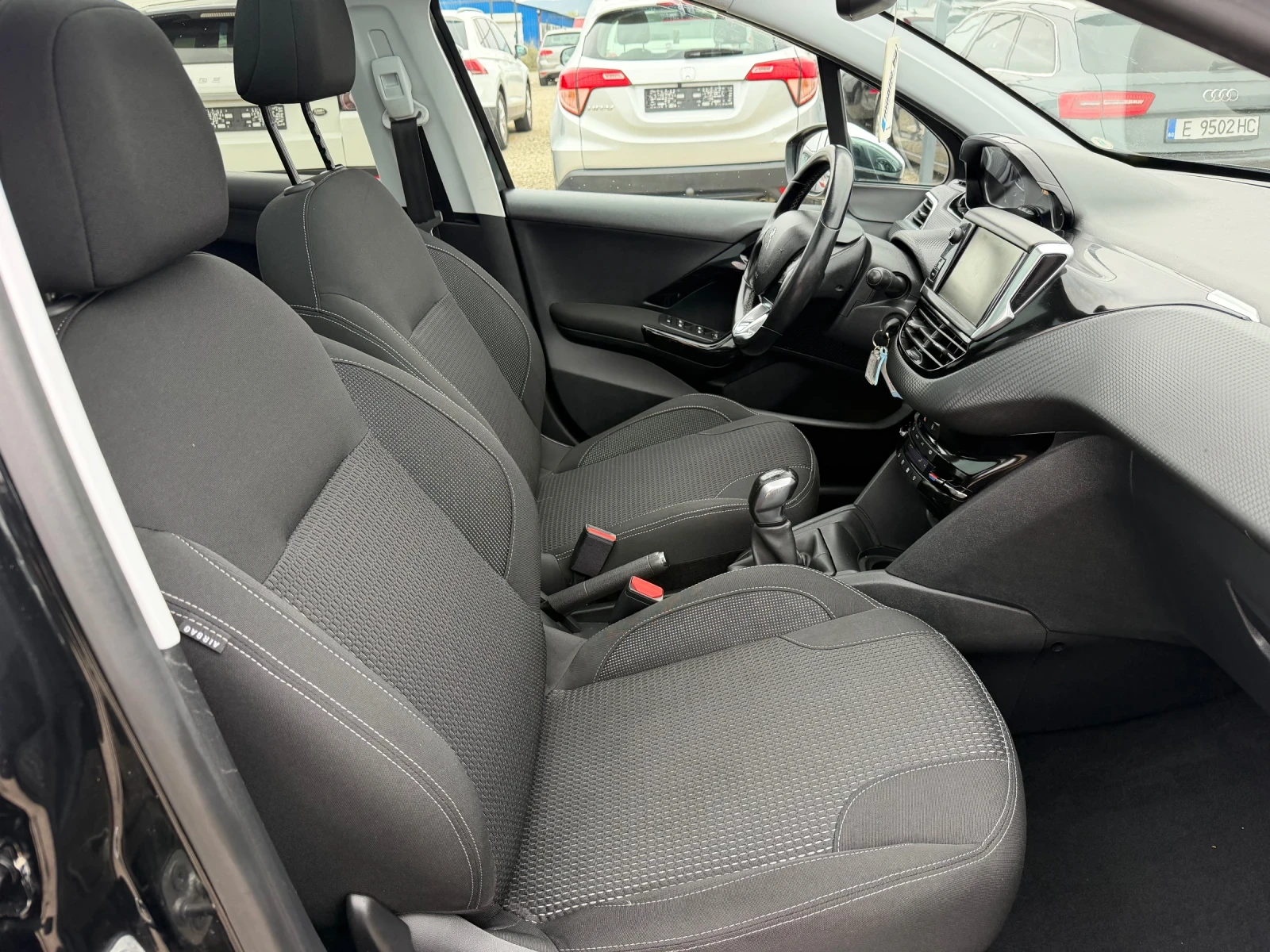 Peugeot 208 1.6d/100hp/CAMERA/PANORAMA/EVRO6/, снимка 12 - Автомобили и джипове - 54197088