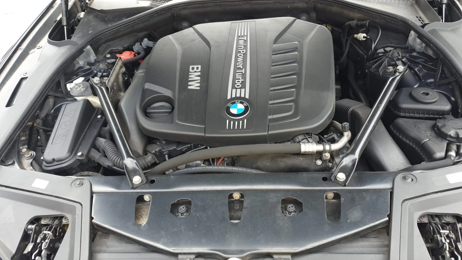 BMW 530 Xdrive , снимка 12 - Автомобили и джипове - 54984669