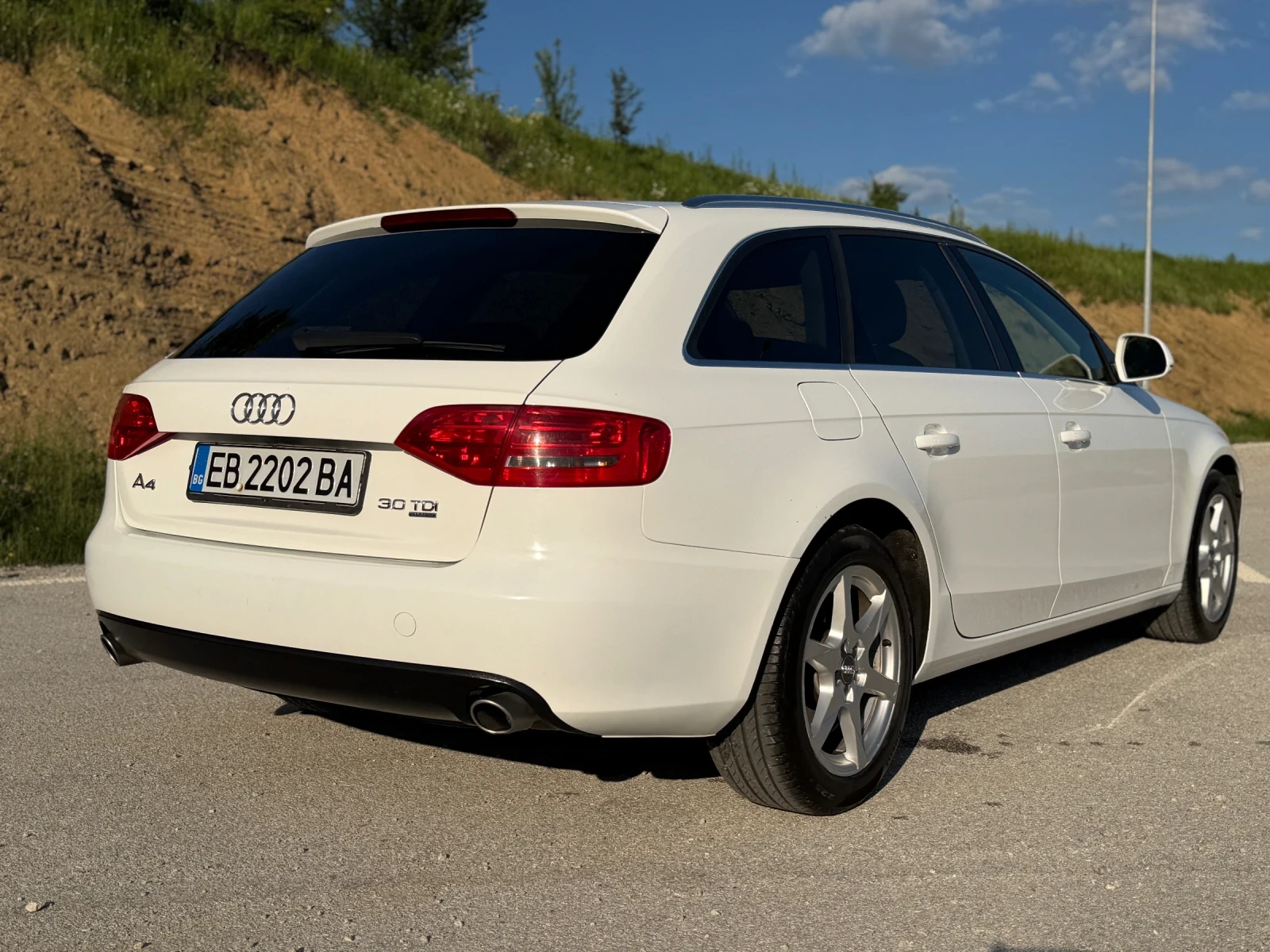 Audi A4 3.0TDI* QUATTRO* РЕАЛНИ КИЛОМЕТРИ* , снимка 5 - Автомобили и джипове - 54731202
