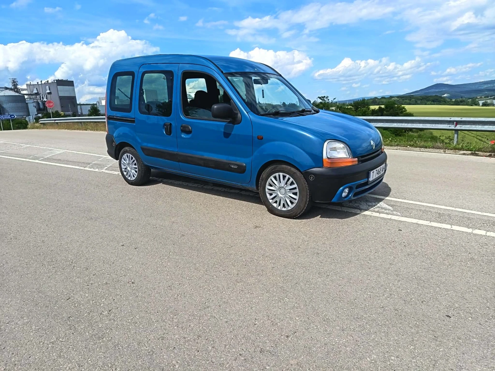 Renault Kangoo 1.6 газ/бензин, снимка 8 - Автомобили и джипове - 54839080
