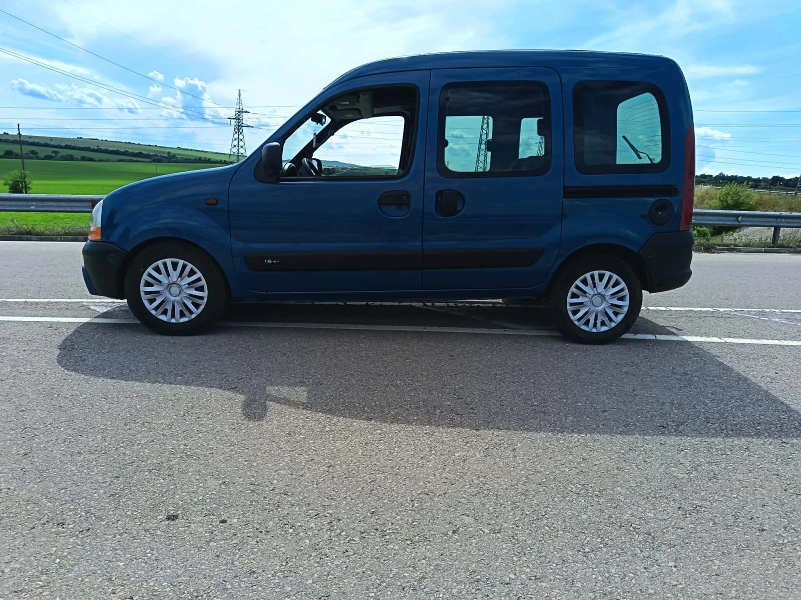 Renault Kangoo 1.6 газ/бензин, снимка 3 - Автомобили и джипове - 54839080