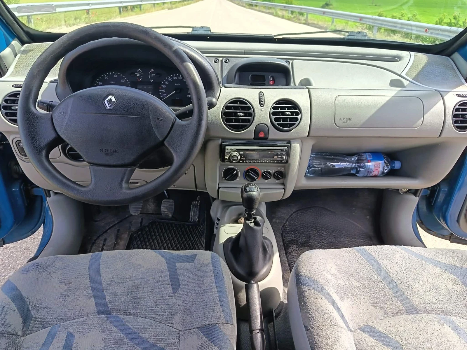 Renault Kangoo 1.6 газ/бензин, снимка 13 - Автомобили и джипове - 54839080