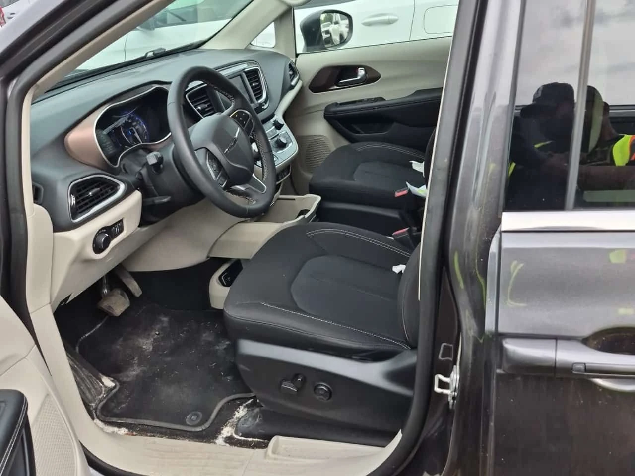 Chrysler Gr.voyager | SXT | GRAND CARAVAN | 2 КЛЮЧА | CARFAX, снимка 8 - Автомобили и джипове - 54887774