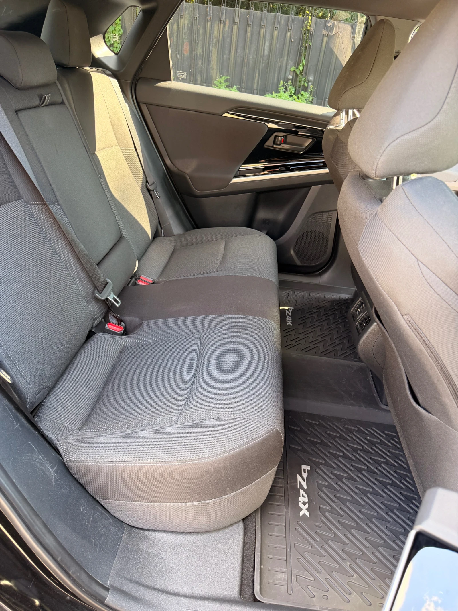 Toyota bZ4X 16к км НОВ ВНОС, снимка 11 - Автомобили и джипове - 55098620