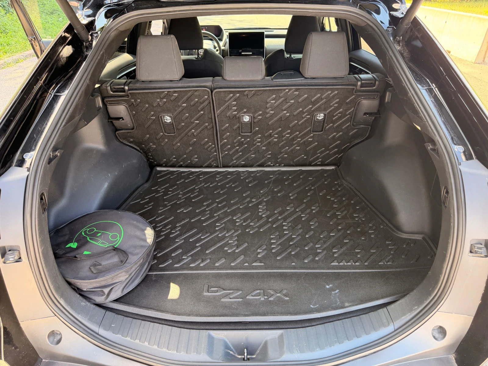 Toyota bZ4X 16к км НОВ ВНОС, снимка 8 - Автомобили и джипове - 55098620