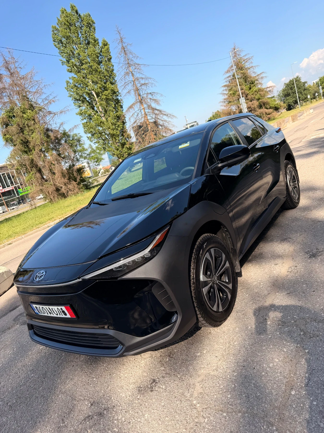 Toyota bZ4X 16к км НОВ ВНОС