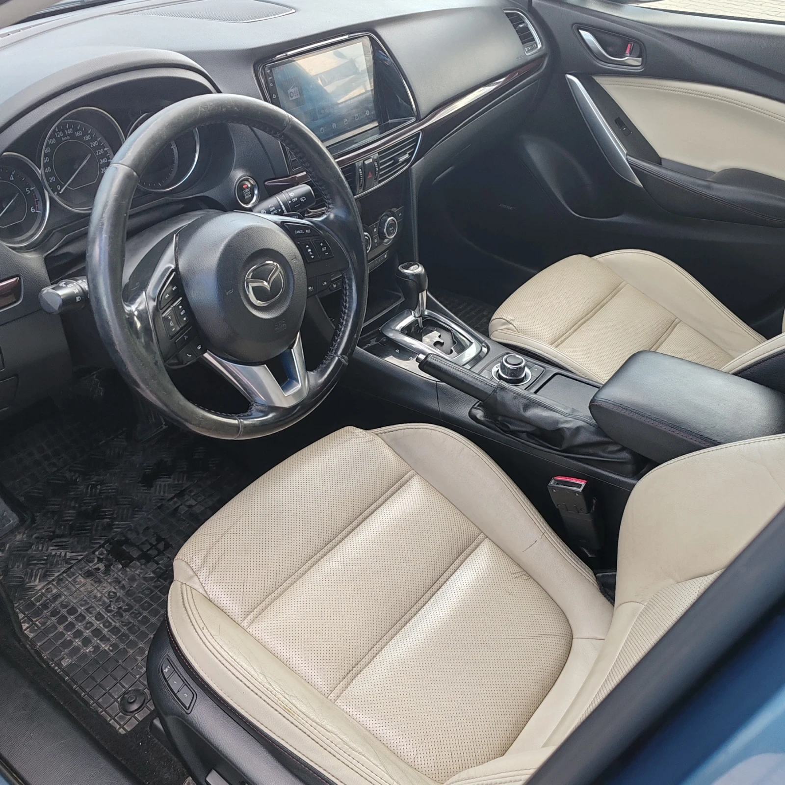 Mazda 6 2.2, снимка 10 - Автомобили и джипове - 55342442