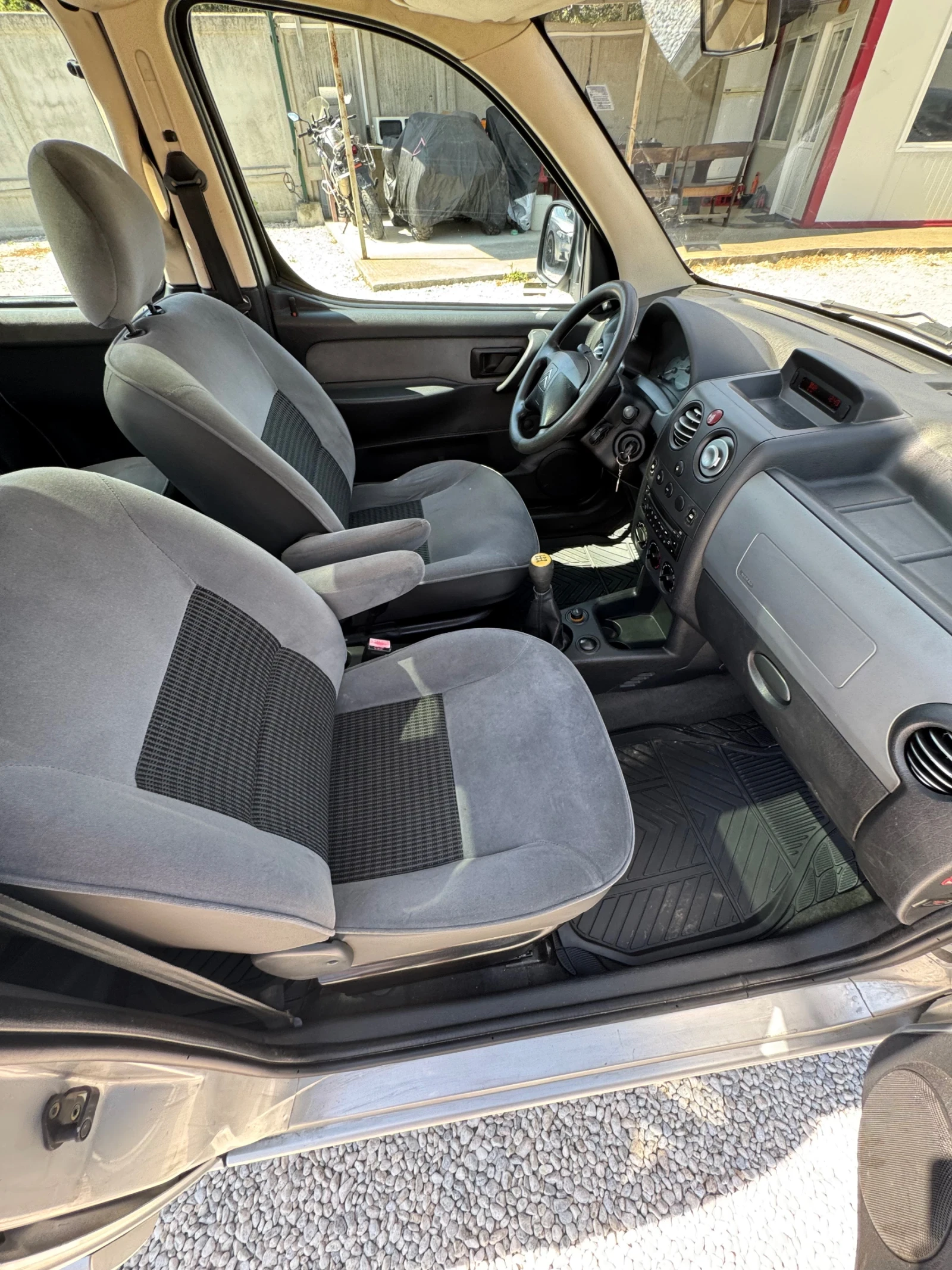 Citroen Berlingo Специализиран, снимка 10 - Автомобили и джипове - 55359169