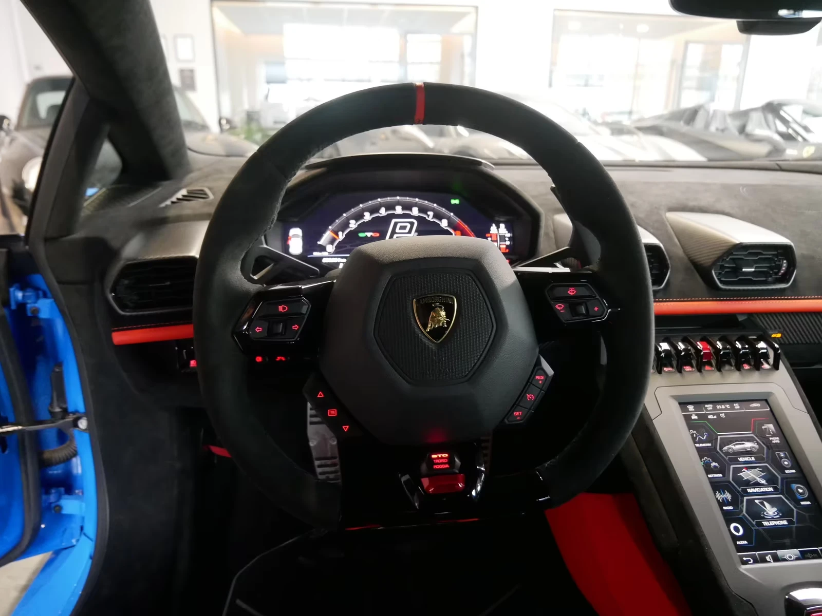 Lamborghini Huracan STO / LIFT / CARBON / CERAMIC / TRIM SPORTIVO / , снимка 13 - Автомобили и джипове - 55446406