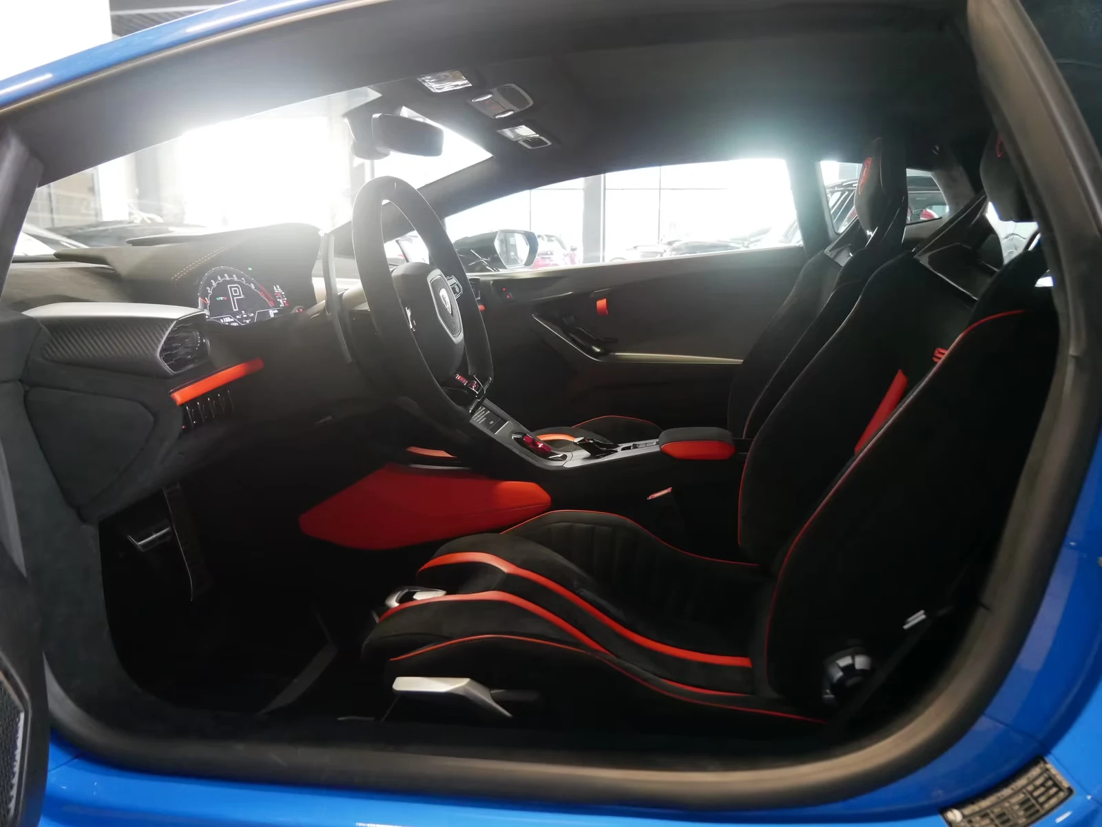 Lamborghini Huracan STO / LIFT / CARBON / CERAMIC / TRIM SPORTIVO / , снимка 9 - Автомобили и джипове - 55446406