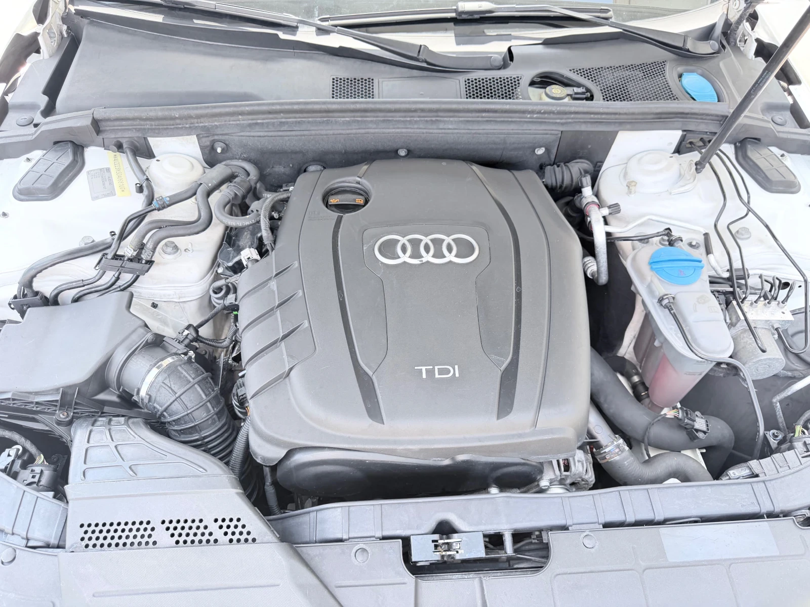Audi A4 2.0tdi 177k.c* 3xS-Line* LED* NAVI* PANORAMA* , снимка 17 - Автомобили и джипове - 55591982