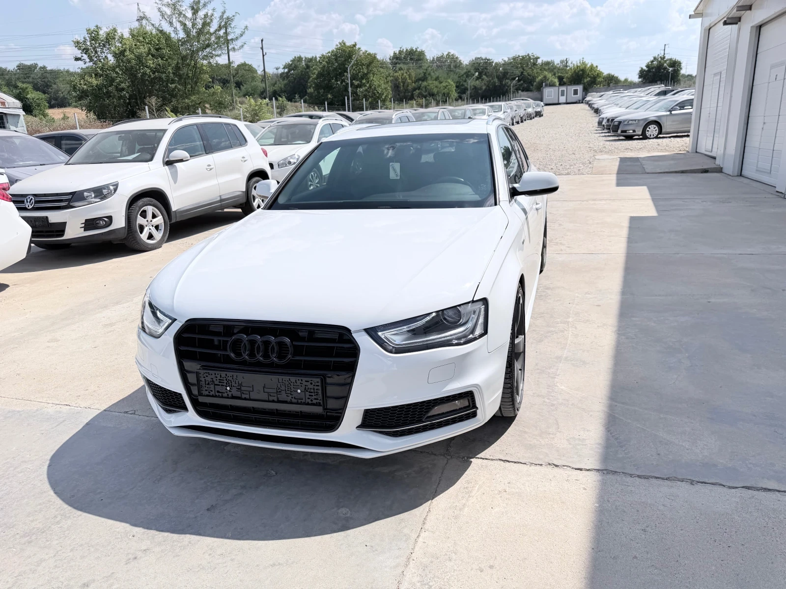 Audi A4 2.0tdi 177k.c* 3xS-Line* LED* NAVI* PANORAMA* 