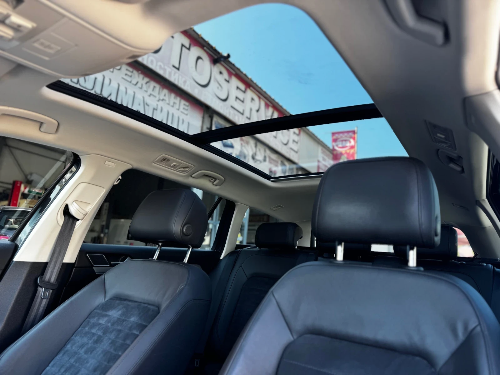 VW Passat 2.0 TDI Highline , снимка 12 - Автомобили и джипове - 55616793