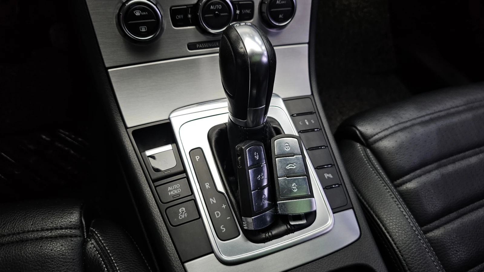 VW CC 2.0 TSI* ЛЮК* КРАЙНА ЦЕНА, снимка 9 - Автомобили и джипове - 55983926