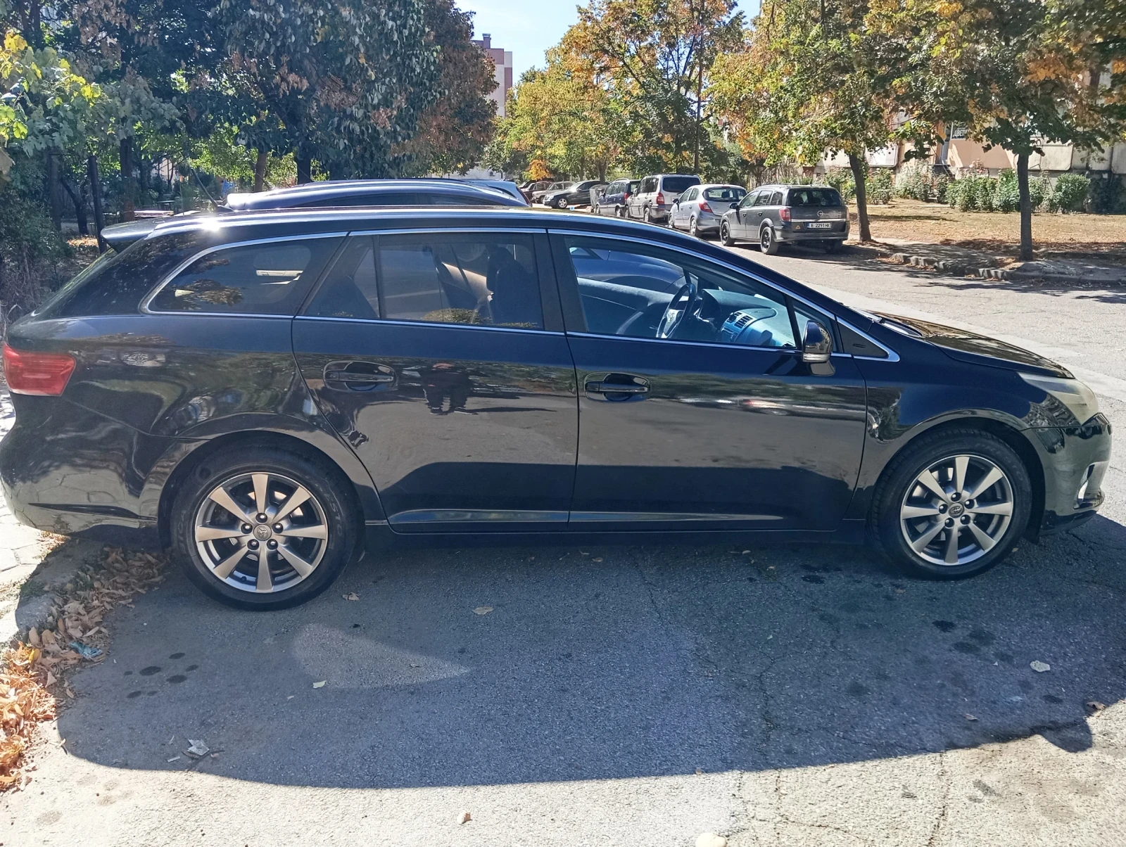 Toyota Avensis, снимка 4 - Автомобили и джипове - 56325948