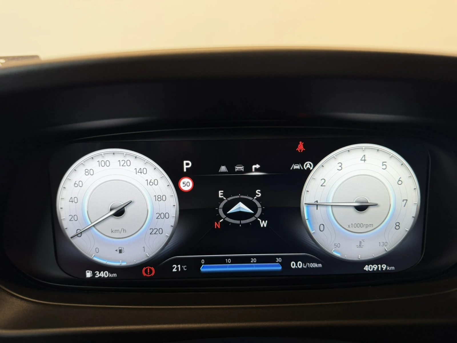 Hyundai Bayon EXCLUSIVE, снимка 12 - Автомобили и джипове - 56428891