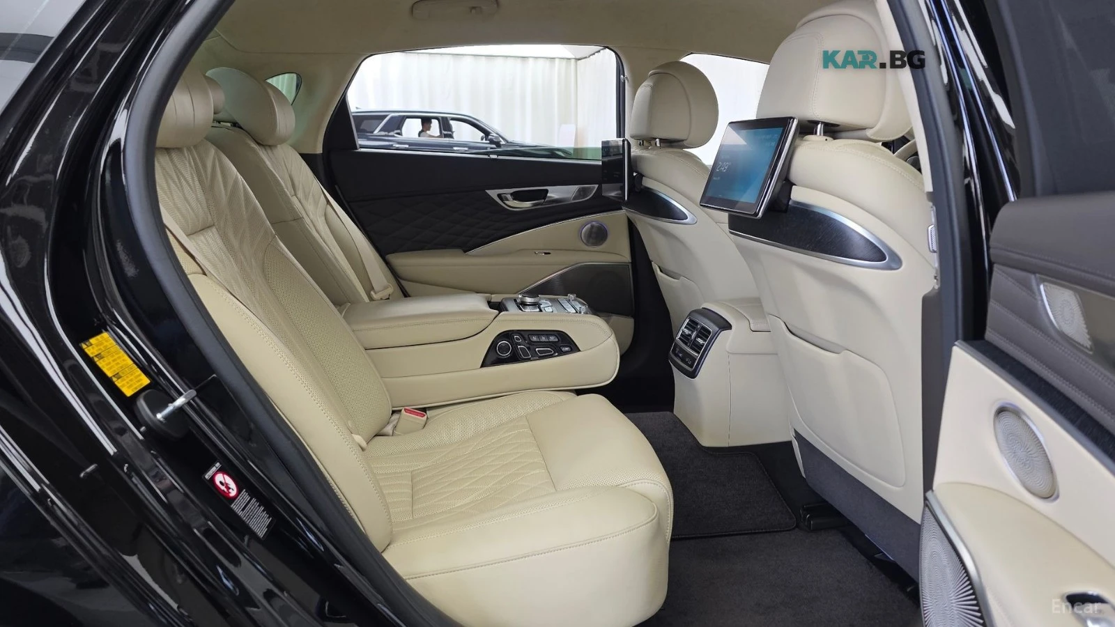 Kia K9 AWD* BEST SELECTION* 360CAMERA* HEADUP* , снимка 14 - Автомобили и джипове - 56626621