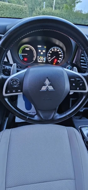 Mitsubishi Outlander 2.0 PHEV Plug-in Hybrid 4X4 FULL  | Mobile.bg    15