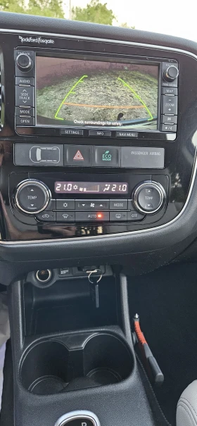 Mitsubishi Outlander 2.0 PHEV Plug-in Hybrid 4X4 FULL  | Mobile.bg    17