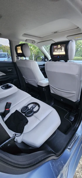 Mitsubishi Outlander 2.0 PHEV Plug-in Hybrid 4X4 FULL  | Mobile.bg    12