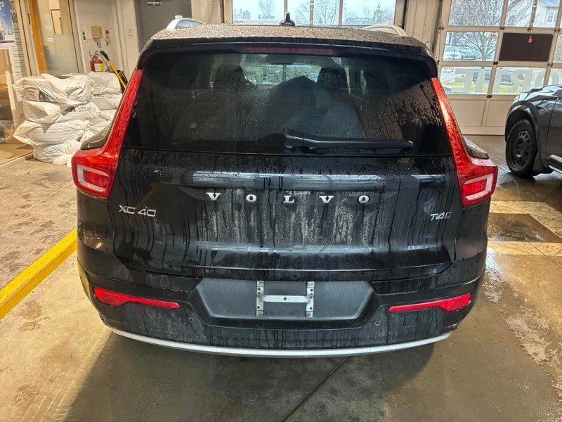 Volvo XC40 * Momentum * CARFAX * БЕЗ ПЪРВОНАЧАЛНА ВНОСКА, снимка 4 - Автомобили и джипове - 52877544