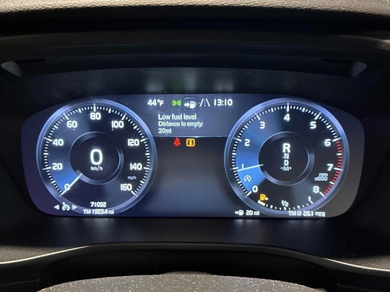 Volvo XC40 * Momentum * CARFAX * БЕЗ ПЪРВОНАЧАЛНА ВНОСКА, снимка 8 - Автомобили и джипове - 52877544