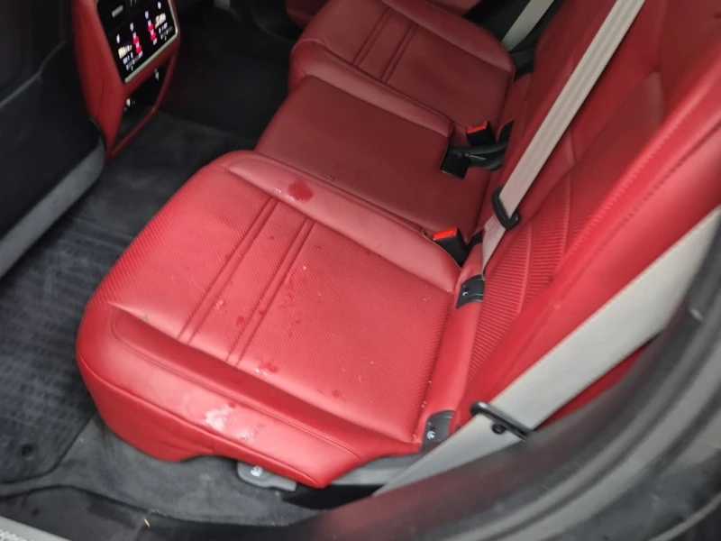 Porsche Cayenne 2023 COUPE AWD * CARFAX * БЕЗ ПЪРВОНАЧАЛНА ВНОСКА, снимка 11 - Автомобили и джипове - 52975942